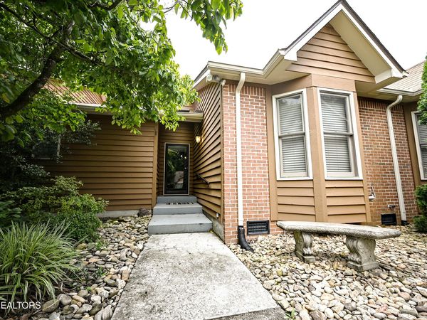 113 Blue Ridge Court, Oak Ridge, TN 37830