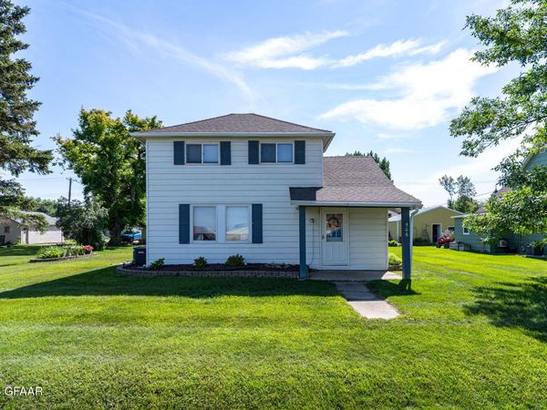 506 PACIFIC Avenue , Thompson, ND 58278