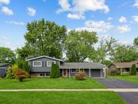 118 Dartmoor Drive, Crystal Lake, IL 60014 primary photo