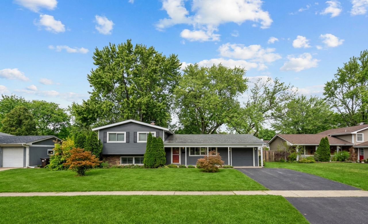 118 Dartmoor Drive , Crystal Lake, IL 60014