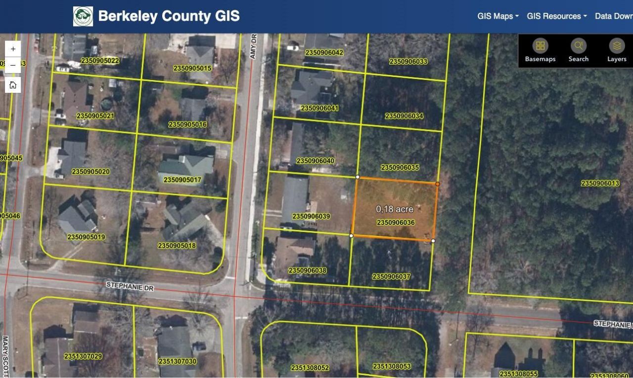 00 Stephanie Drive Photo 4