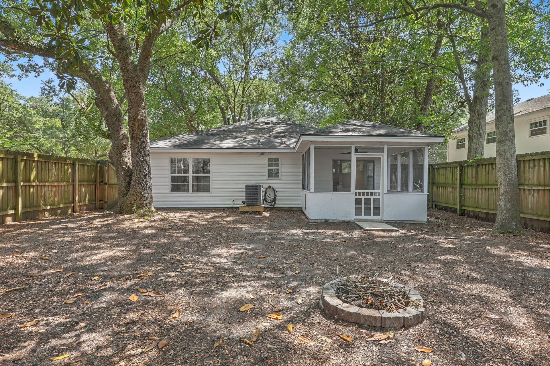 1612 Poinsettia Road Photo 30