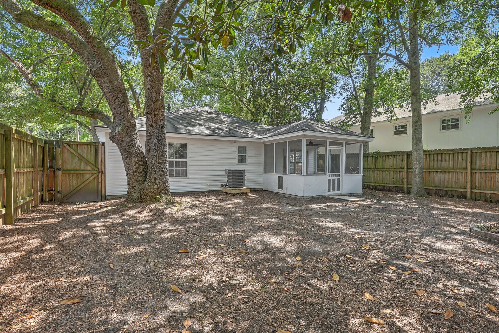 1612 Poinsettia Road Photo 31