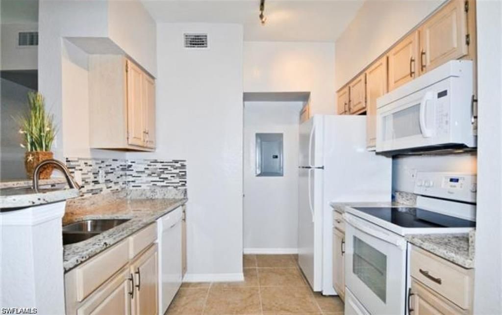 23500 Walden Center Dr , Unit 104, Estero, FL 34134 Photo