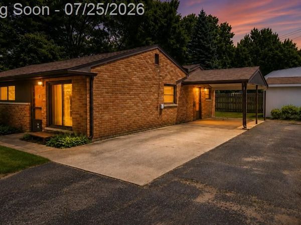 5783 Cambrook Lane, Waterford Twp, MI 48329