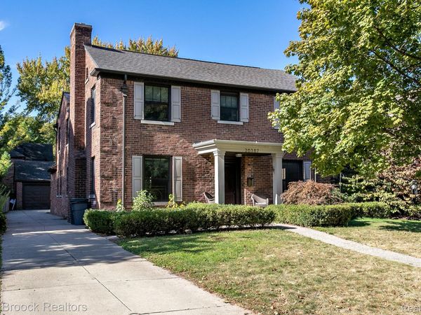 26387 Dundee Road, Huntington Woods, Mi 48070