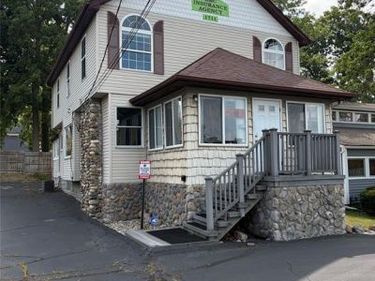1711 Cass Lake Road, Keego Harbor, MI 48320