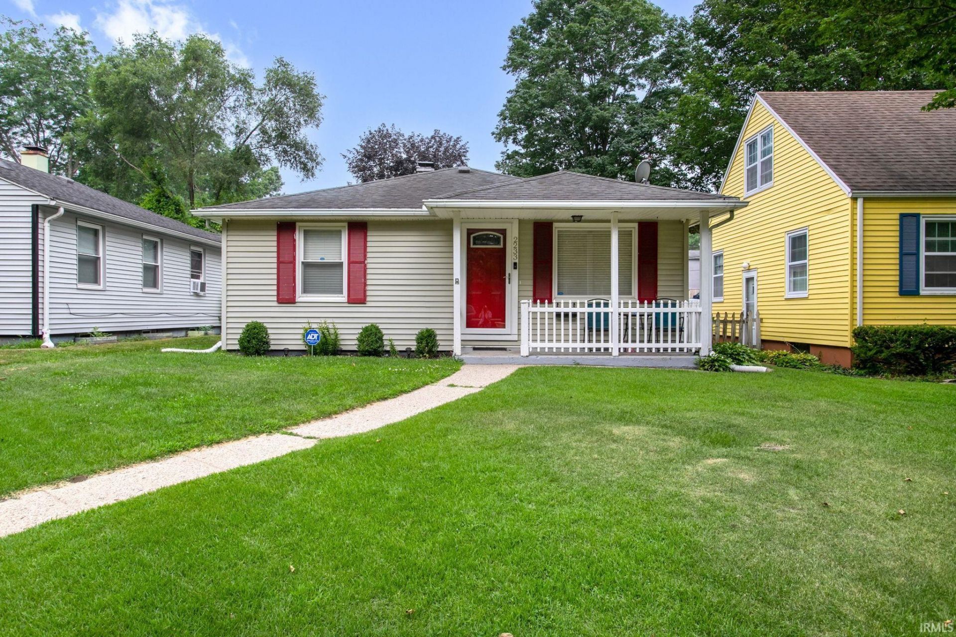 2233 Parkview Place, South Bend, IN 46616 Main Photo