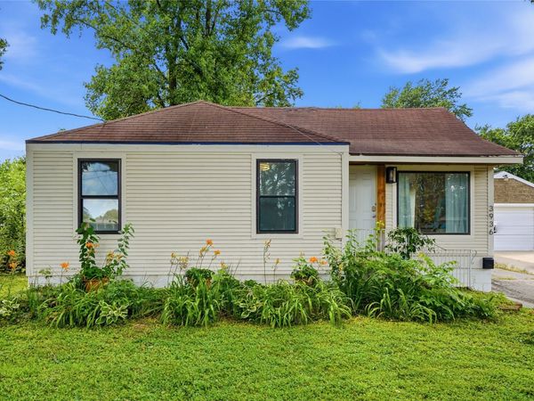3936 E 8th Street, Des Moines, IA 50316