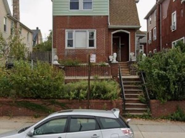 84-25 164th Street , Unit 2, Jamaica, NY 11432