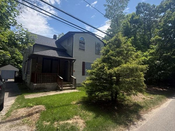 235 Mount Vernon Avenue , Medford, NY 11763