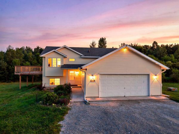 5480 Rush Point Drive , Rush City, MN 55069