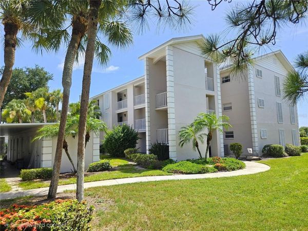 437 CERROMAR LANE , Unit 424, VENICE, FL 34293