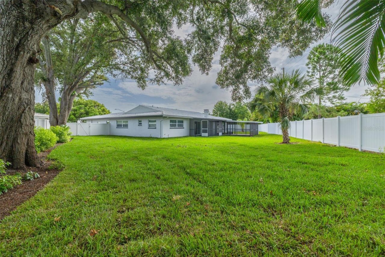 2065 Envoy Court, Clearwater, FL 33764 Photo