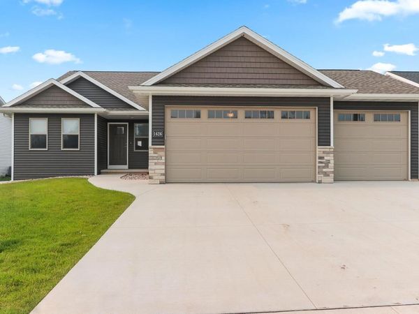 1626 VALOR PLACE, Neenah, WI 54956
