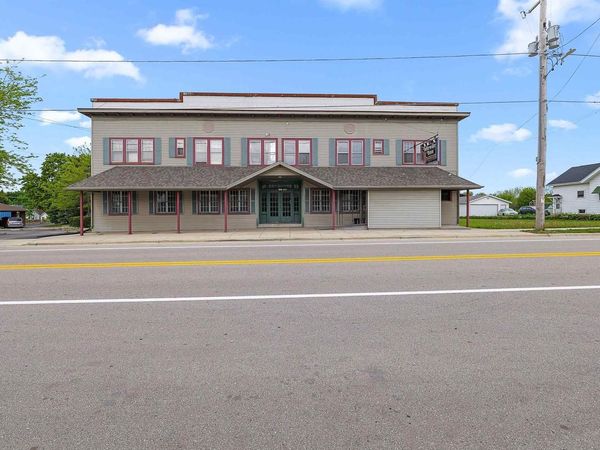 1302 MAIN STREET, Saint Cloud, WI 53079