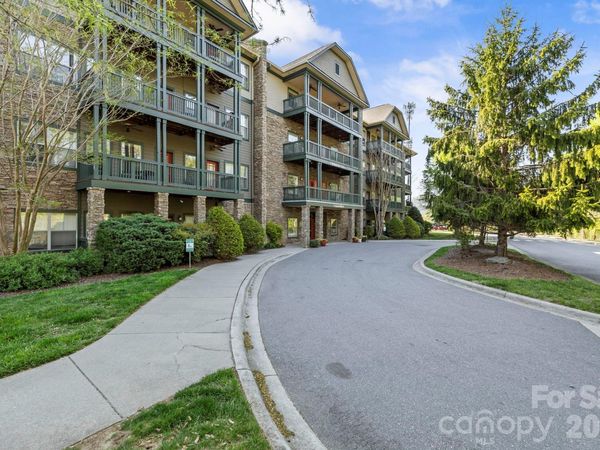 9 Kenilworth Knolls , Unit 303, Asheville, NC 28805