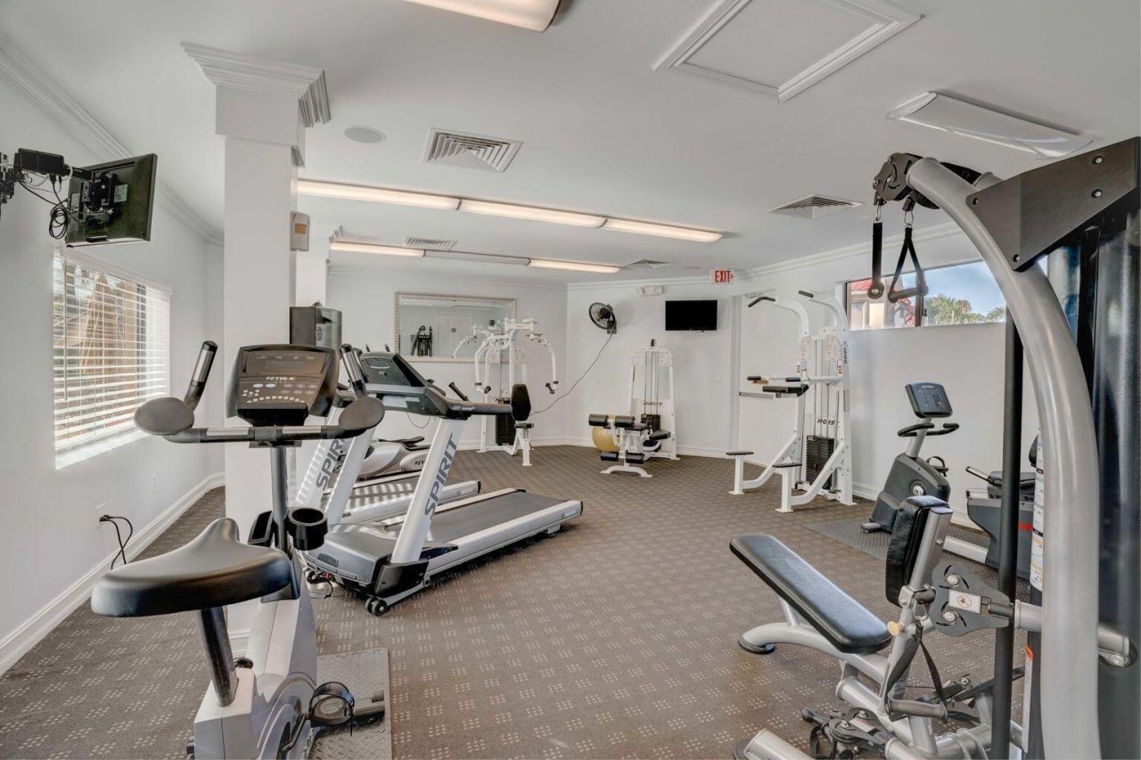 100 Uno Lago Drive, Unit 402, Juno Beach, FL 33408 Photo