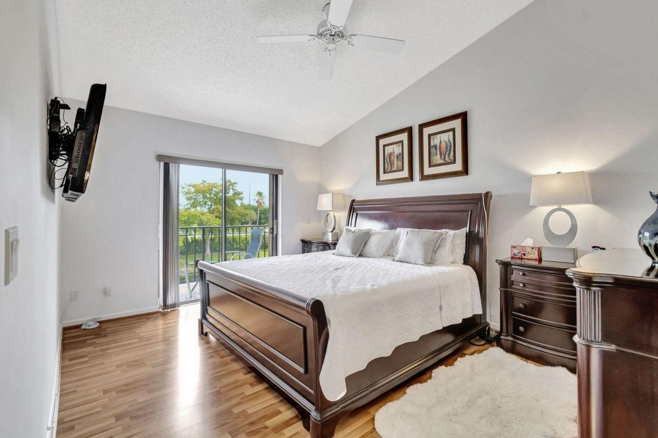 8320 Waterline Drive, Unit 201, Boynton Beach, FL 33472 Photo