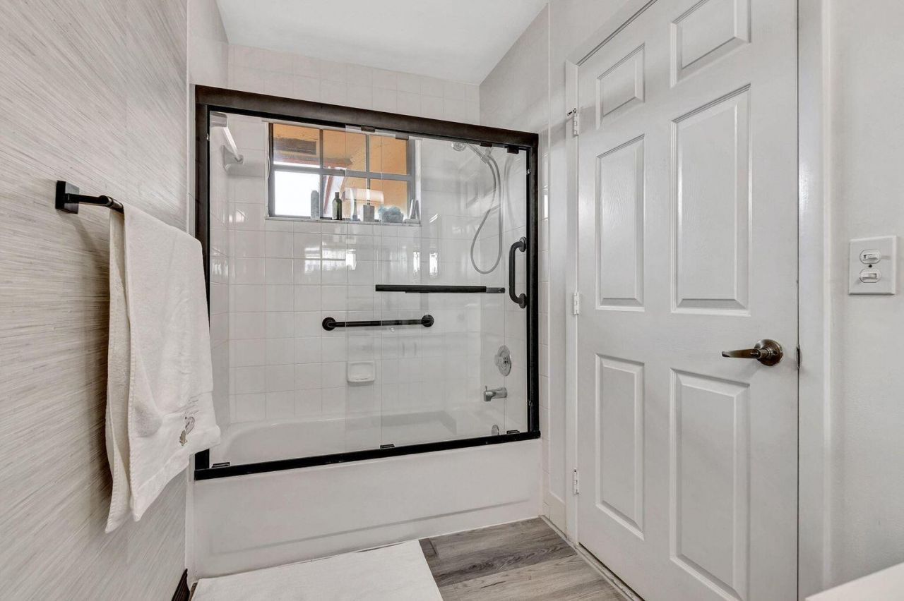 8320 Waterline Drive, Unit 201, Boynton Beach, FL 33472 Photo