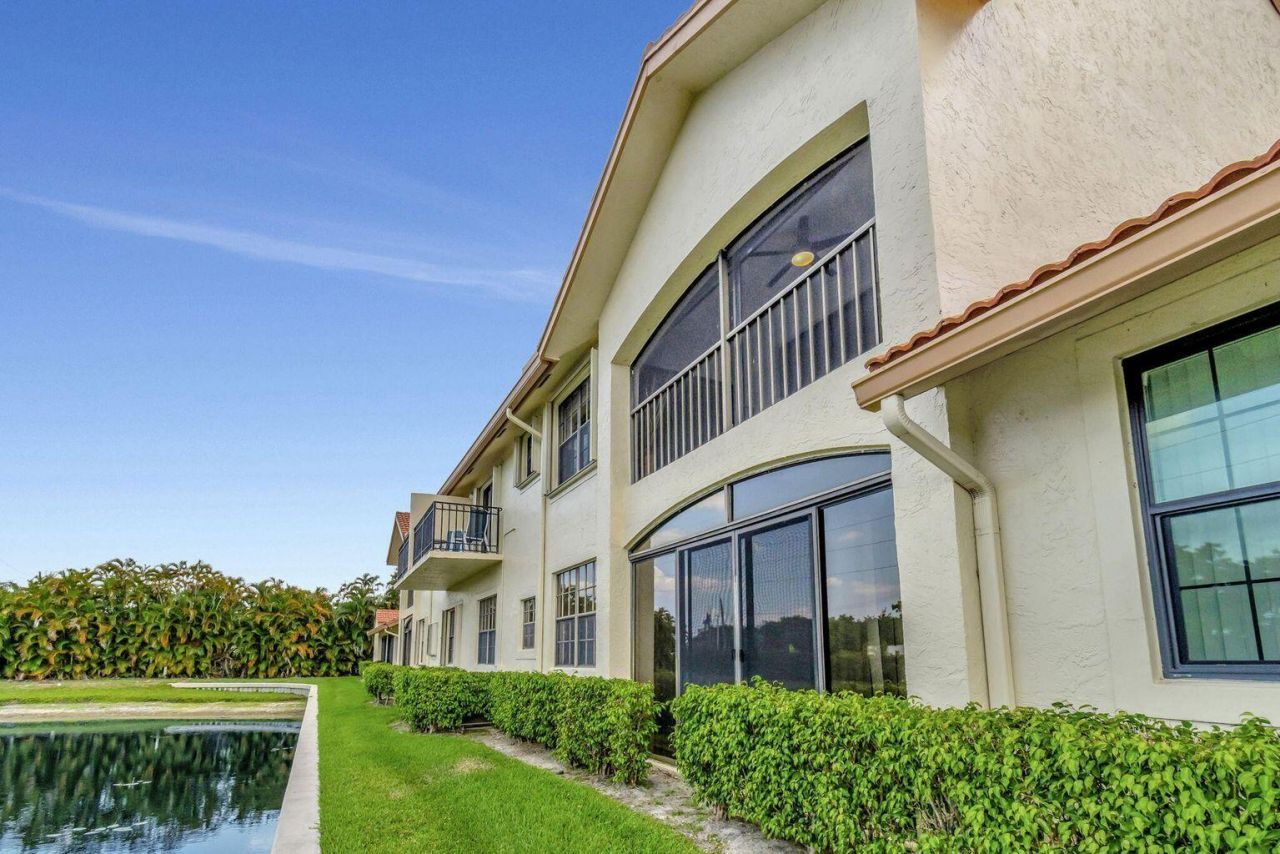 8320 Waterline Drive, Unit 201, Boynton Beach, FL 33472 Photo