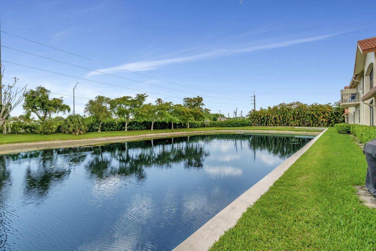 8320 Waterline Drive, Unit 201, Boynton Beach, FL 33472 Photo