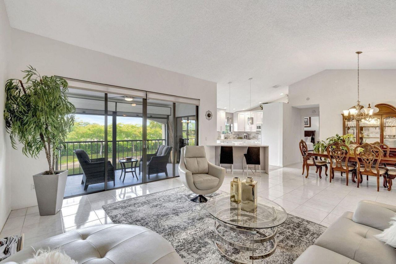 8320 Waterline Drive, Unit 201, Boynton Beach, FL 33472 Photo