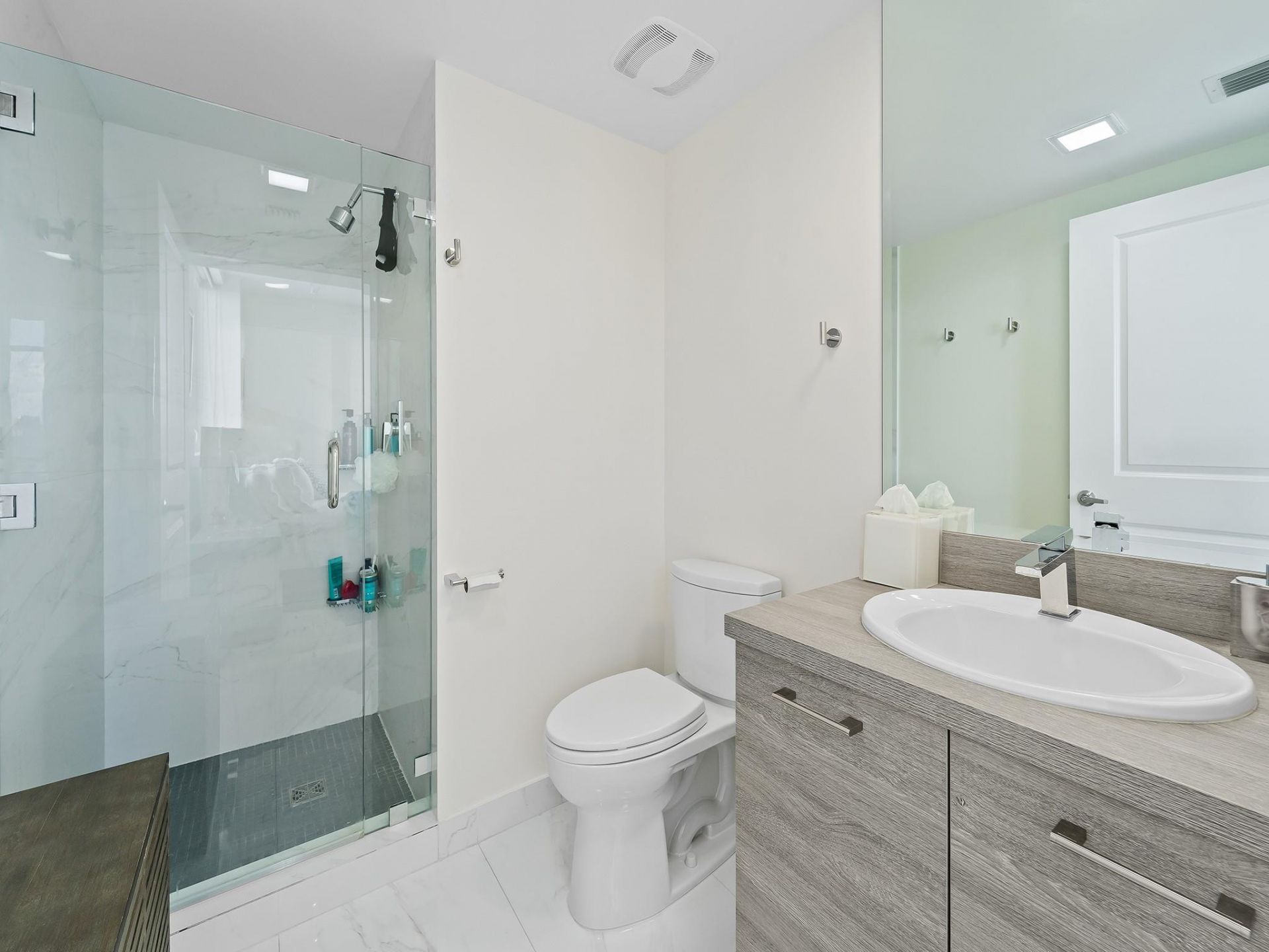 400 Sunny Isles Boulevard, Unit 1608, Sunny Isles Beach, FL 33160 Photo