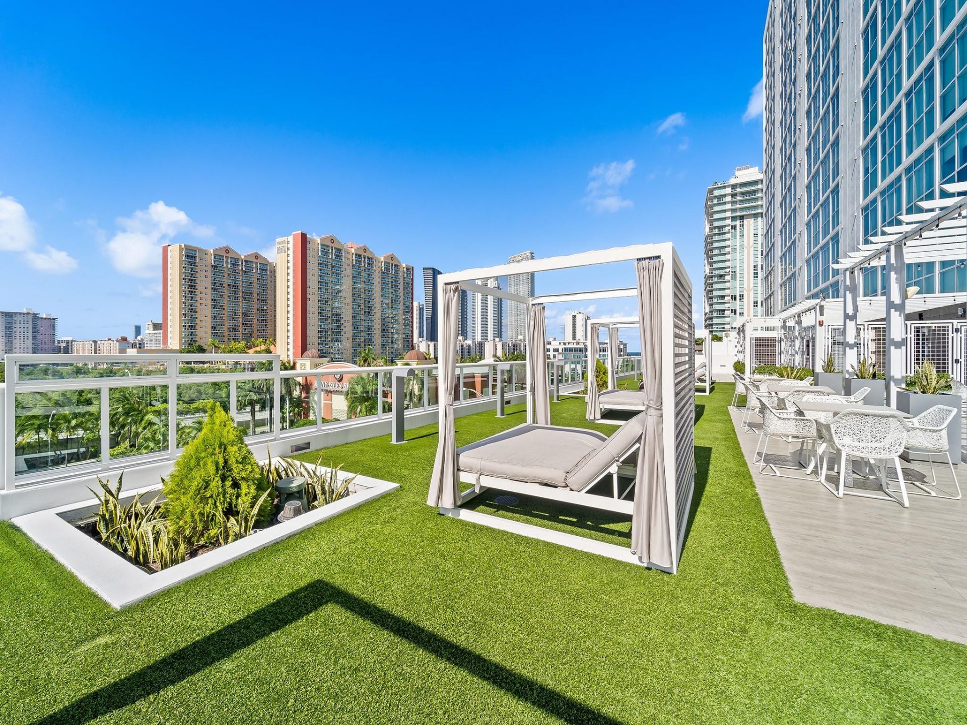 400 Sunny Isles Boulevard, Unit 1608, Sunny Isles Beach, FL 33160 Photo