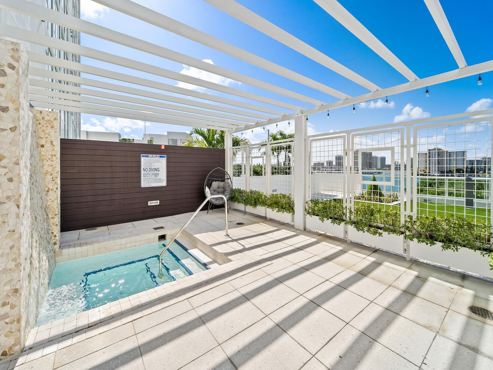 400 Sunny Isles Boulevard, Unit 1608, Sunny Isles Beach, FL 33160 Photo