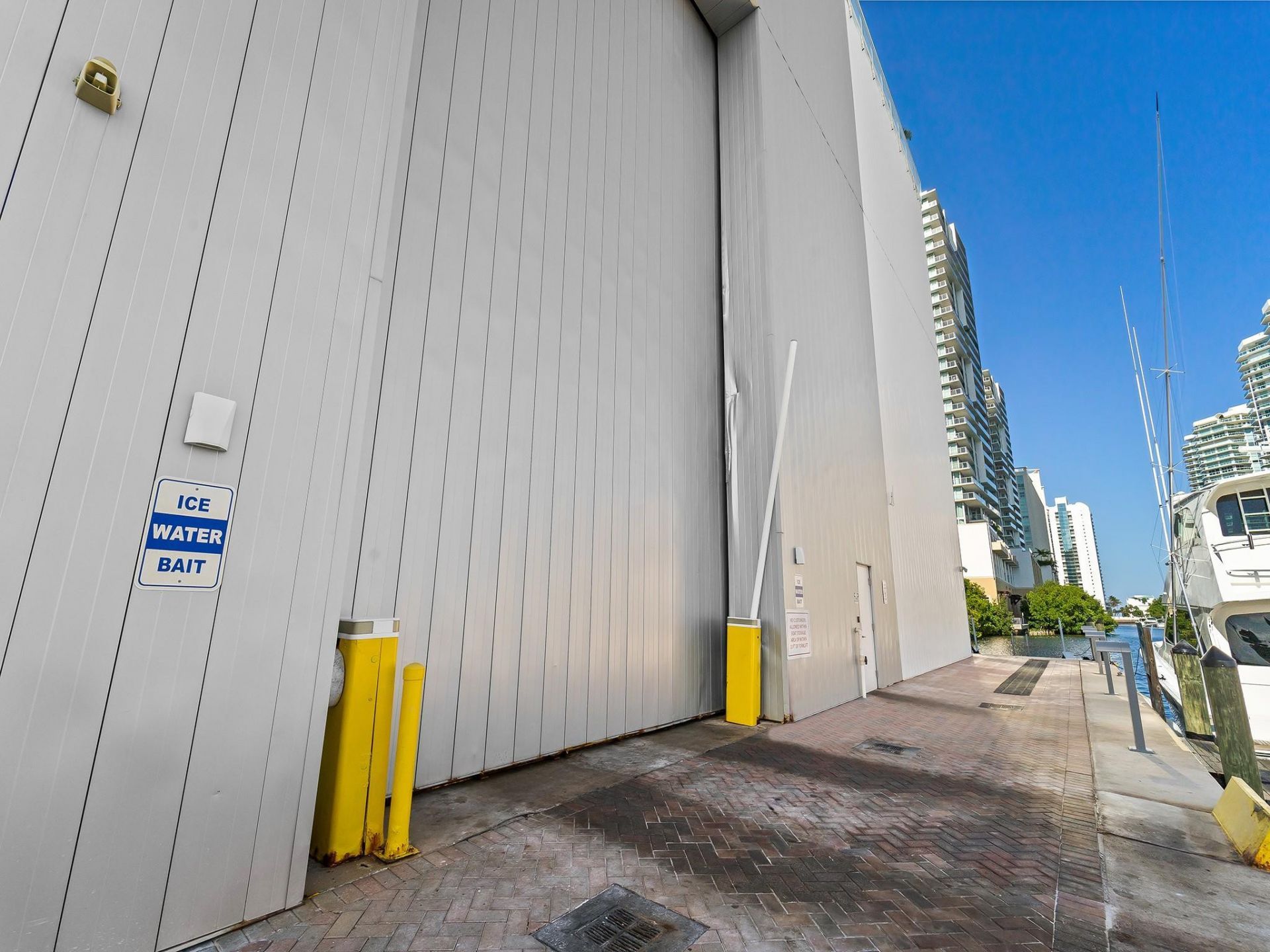 400 Sunny Isles Boulevard, Unit 1608, Sunny Isles Beach, FL 33160 Photo