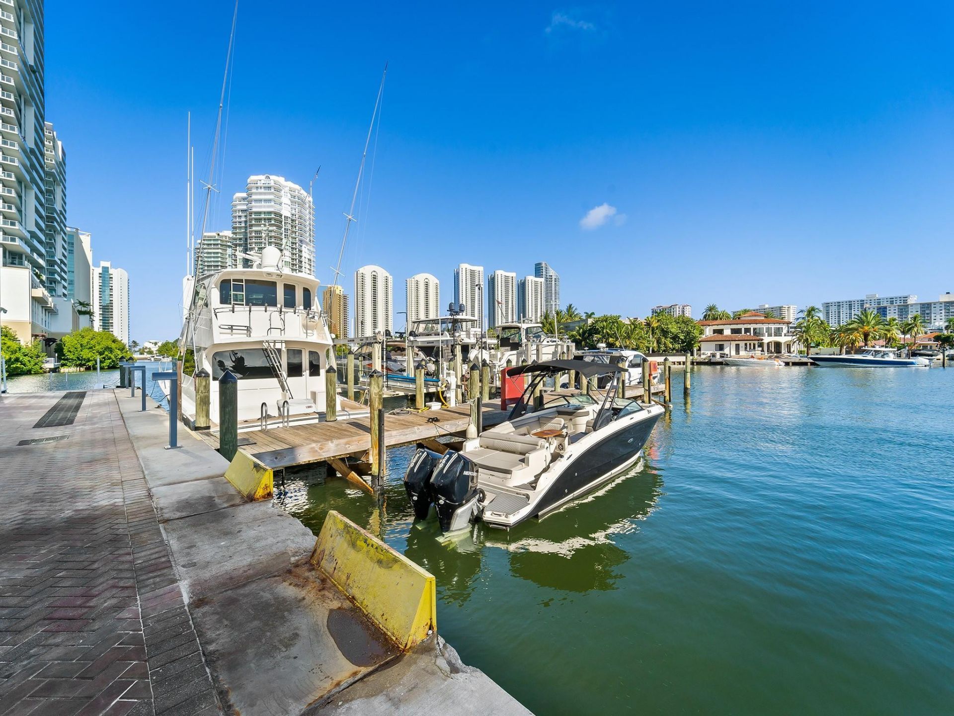 400 Sunny Isles Boulevard, Unit 1608, Sunny Isles Beach, FL 33160 Photo