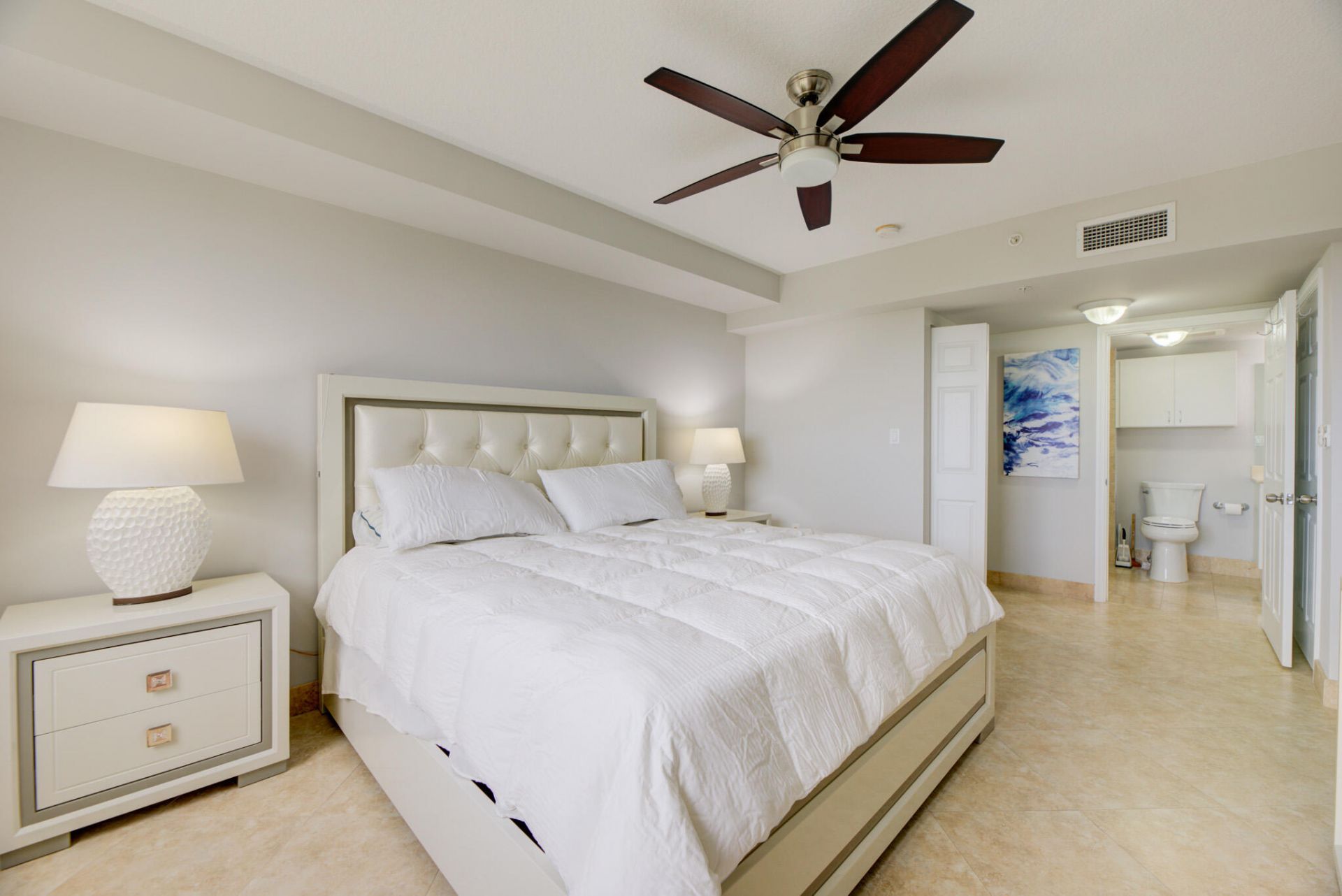 2001 N Ocean Boulevard, Unit 603, Fort Lauderdale, FL 33305 Photo