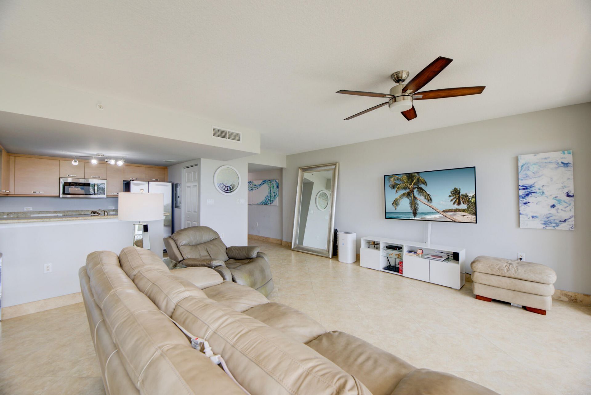2001 N Ocean Boulevard, Unit 603, Fort Lauderdale, FL 33305 Photo