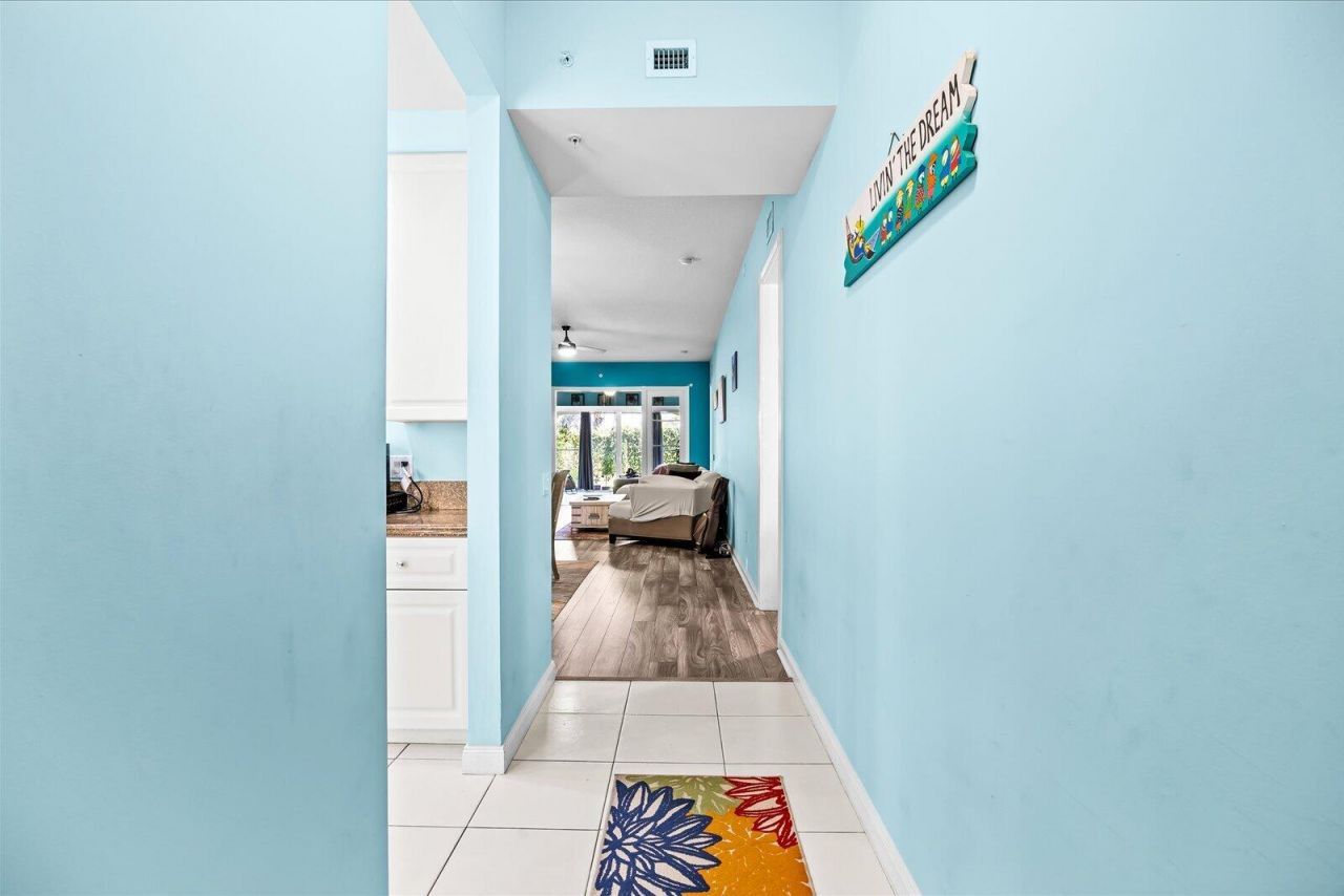 36 Harbour Isle Drive W, Unit 104, Fort Pierce, FL 34949 Photo