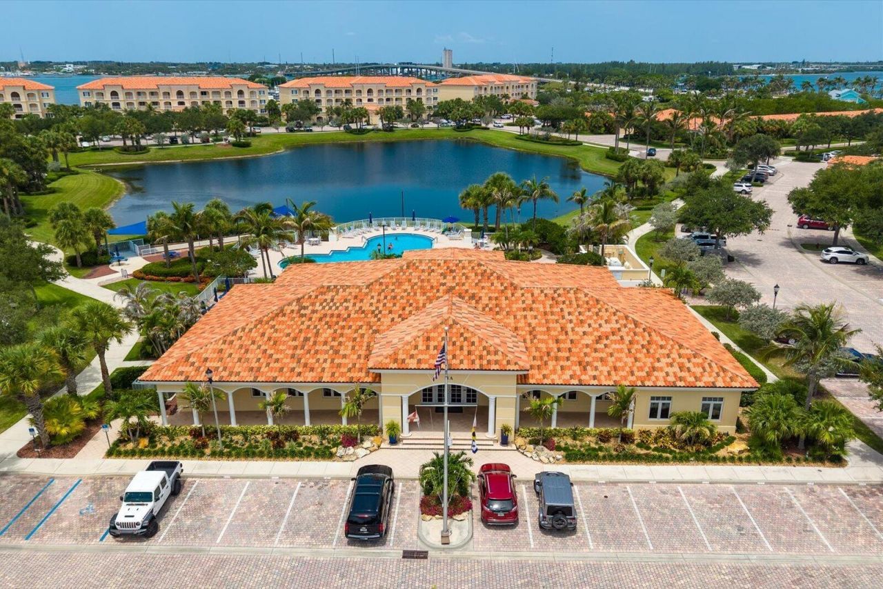 36 Harbour Isle Drive W, Unit 104, Fort Pierce, FL 34949 Photo