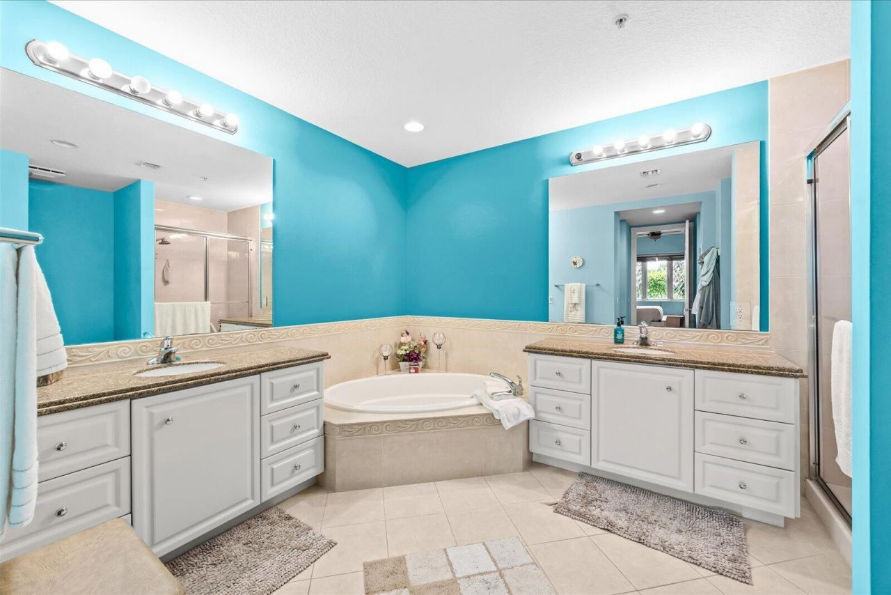 36 Harbour Isle Drive W, Unit 104, Fort Pierce, FL 34949 Photo
