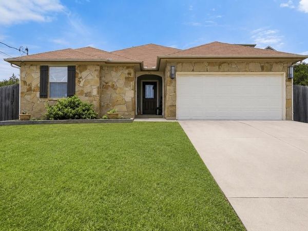 714 Newport DR , Spicewood, TX 78669