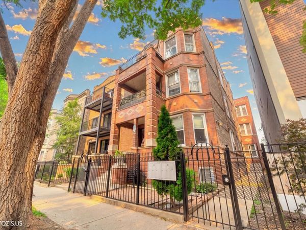 835 N Maplewood Avenue, Unit 3R, Chicago, IL 60622