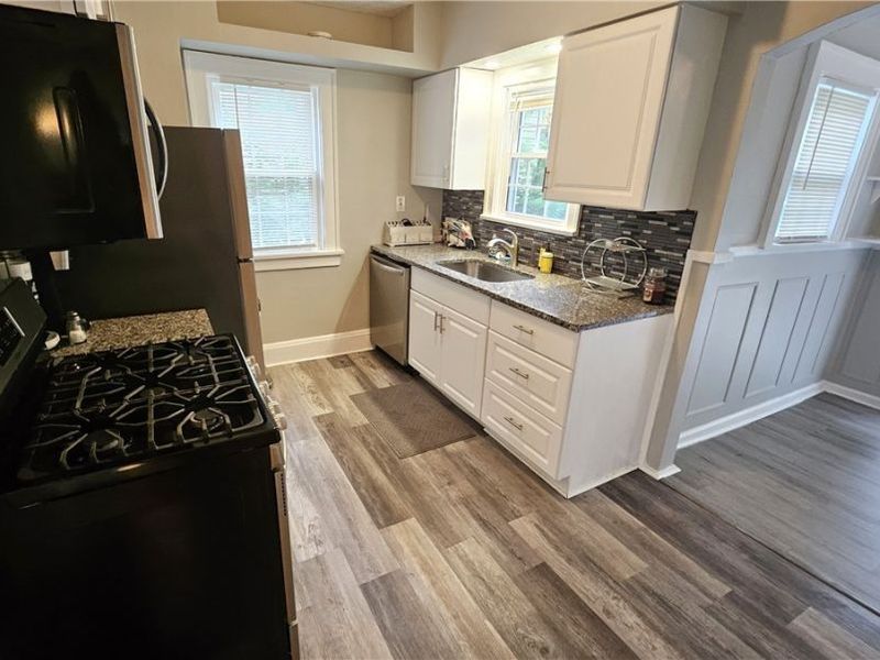3576 Avalon Road , Shaker Heights, OH 44120 Photo 8