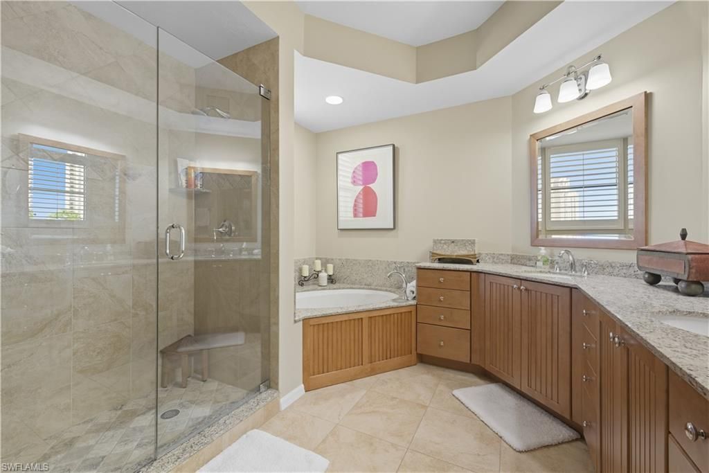 7040 Pelican Bay Blvd , Unit 401, Naples, FL 34108 Photo