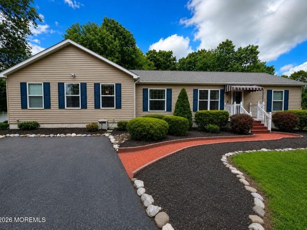 49 Flannigan Drive, Howell, NJ 07731