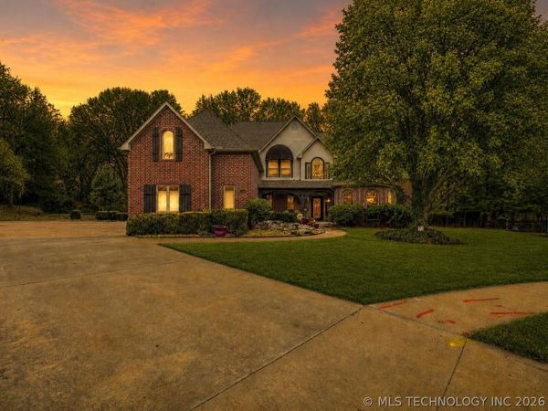 6301 S 5th Avenue , Broken Arrow, OK 74011