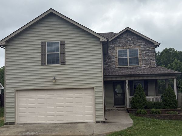 1328 Freedom Dr, Clarksville, TN 37042