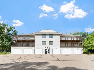4165 Hilltop Point, Unit 105, Eagan, MN 55123