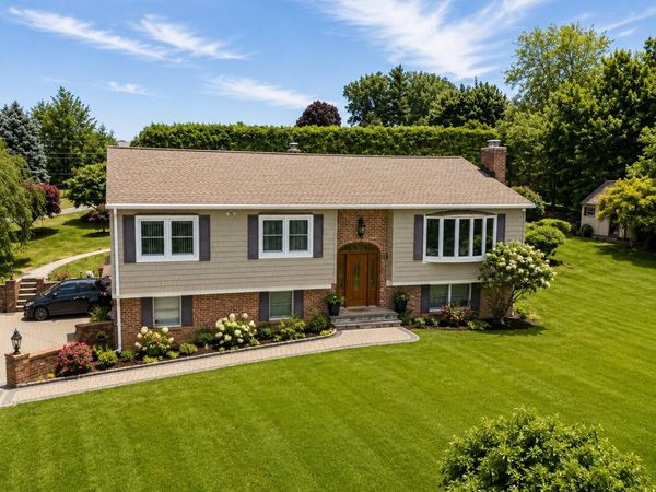 4 Shana Lane , Mahopac, NY 10541