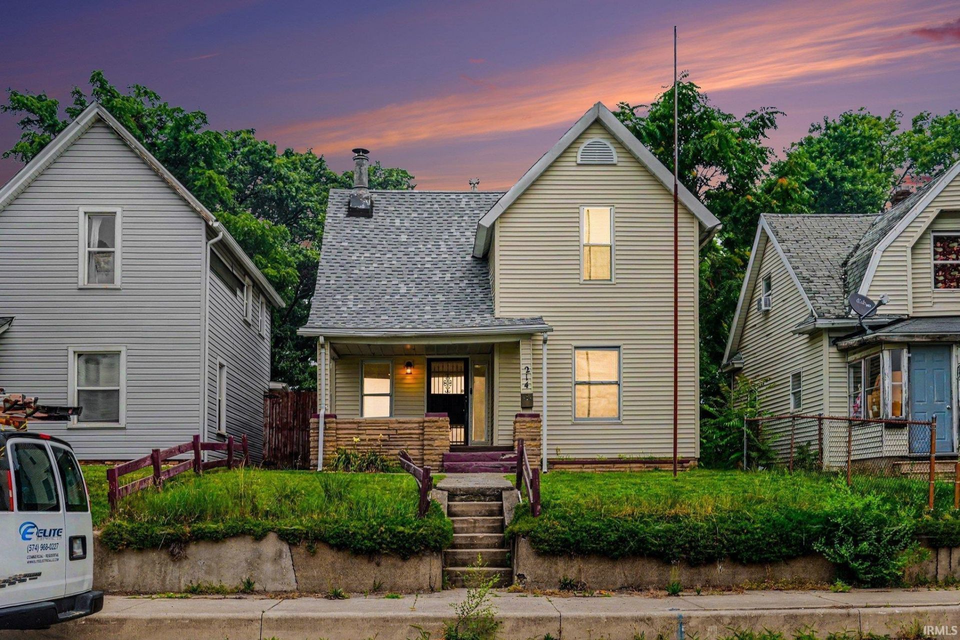 214 E Battell Street, Mishawaka, IN 46545 Main Photo