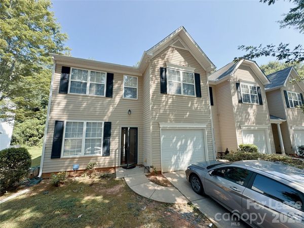 7629 Abigail Glen Drive , Charlotte, NC 28212