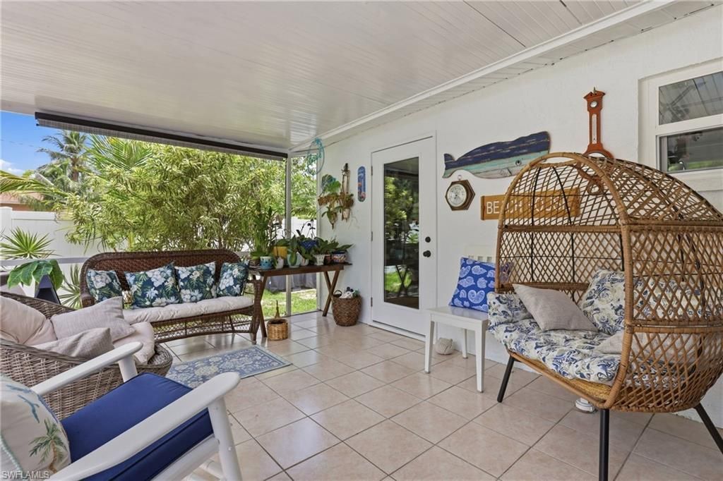 1447 Shadowlawn Dr , Naples, FL 34104 Photo