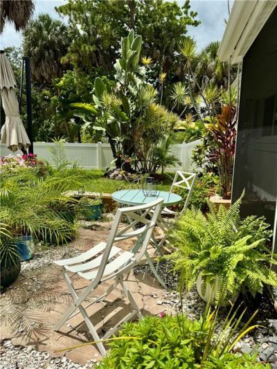1447 Shadowlawn Dr , Naples, FL 34104 Photo